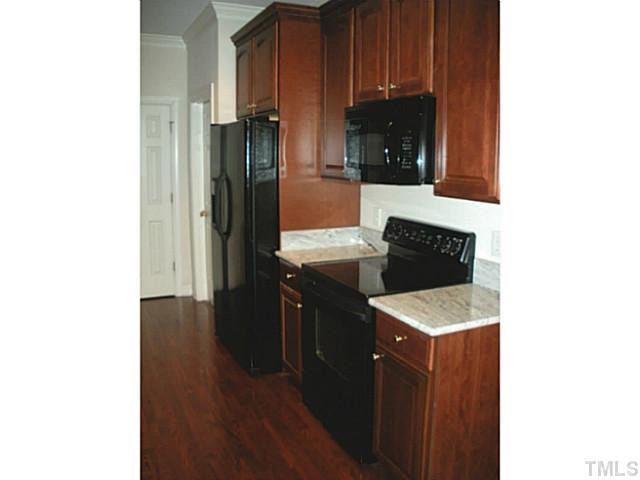 7414 Fontana Ridge Lane Raleigh, NC 27613 - Photo 15 of 25 Kitchen