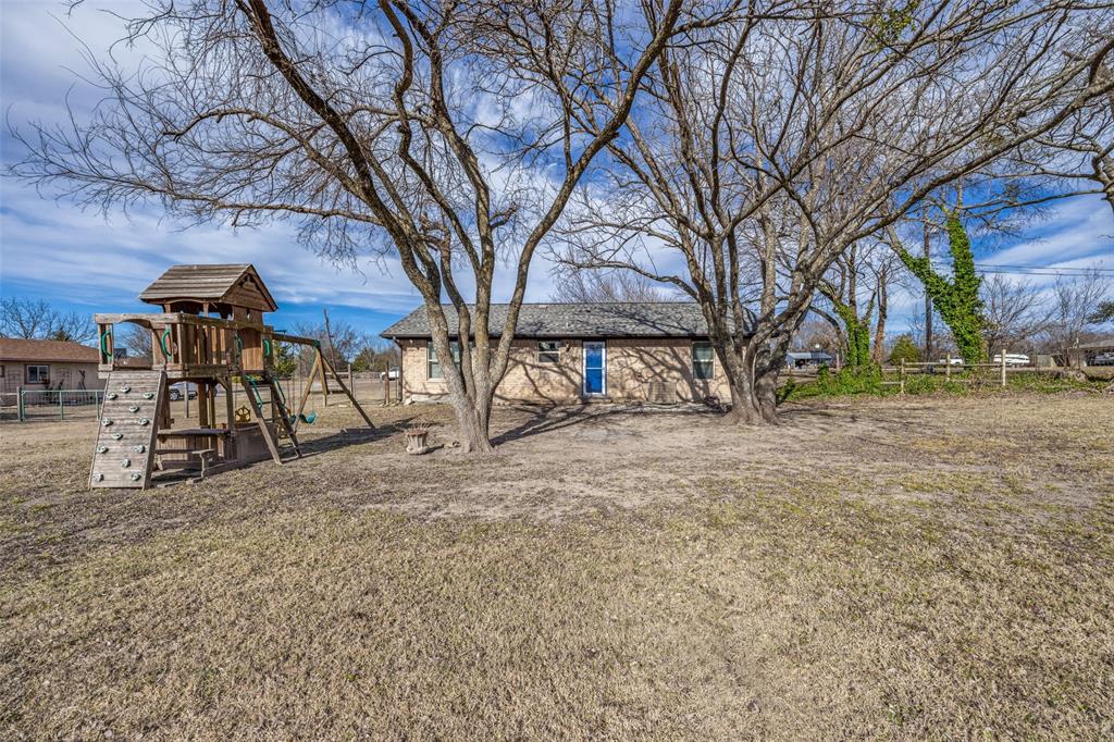 301 Pecan Street Tom Bean, TX 75491 - Photo 20 of 30