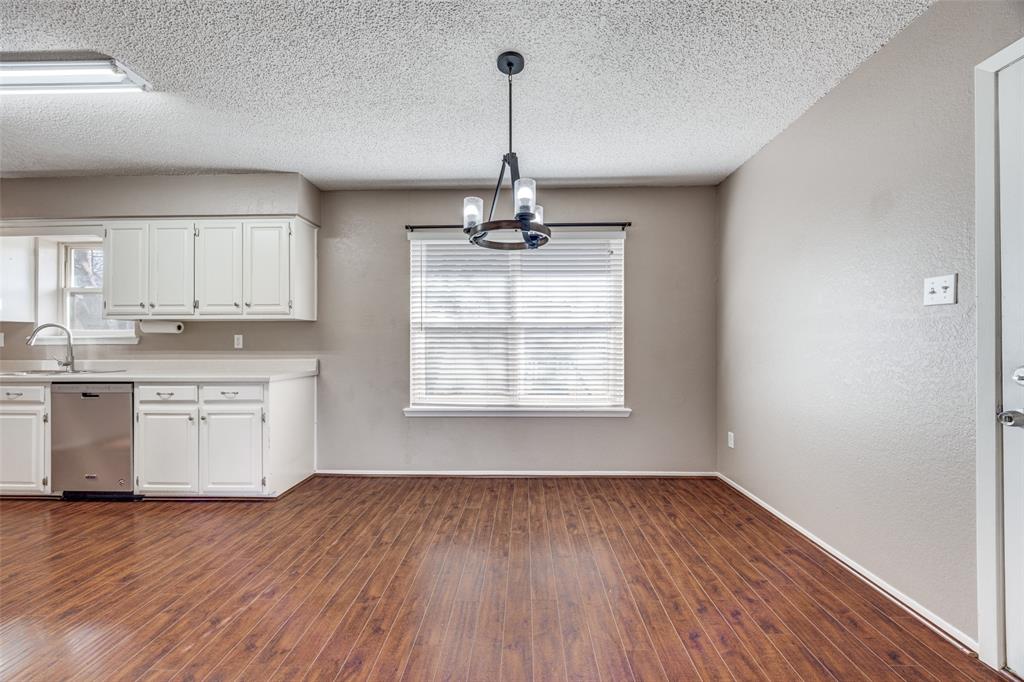 301 Pecan Street Tom Bean, TX 75491 - Photo 8 of 30