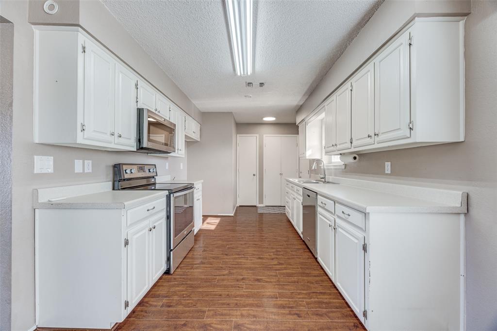 301 Pecan Street Tom Bean, TX 75491 - Photo 10 of 30