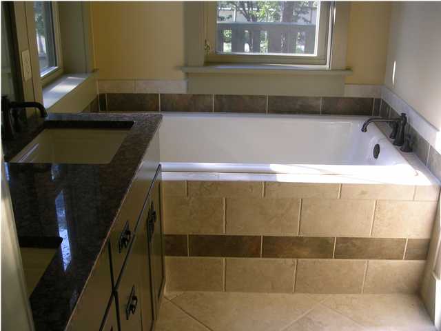 32 Grande Pointe Circle Inlet Beach, FL 32461 - Photo 8 of 16 a bathroom with a bathtub