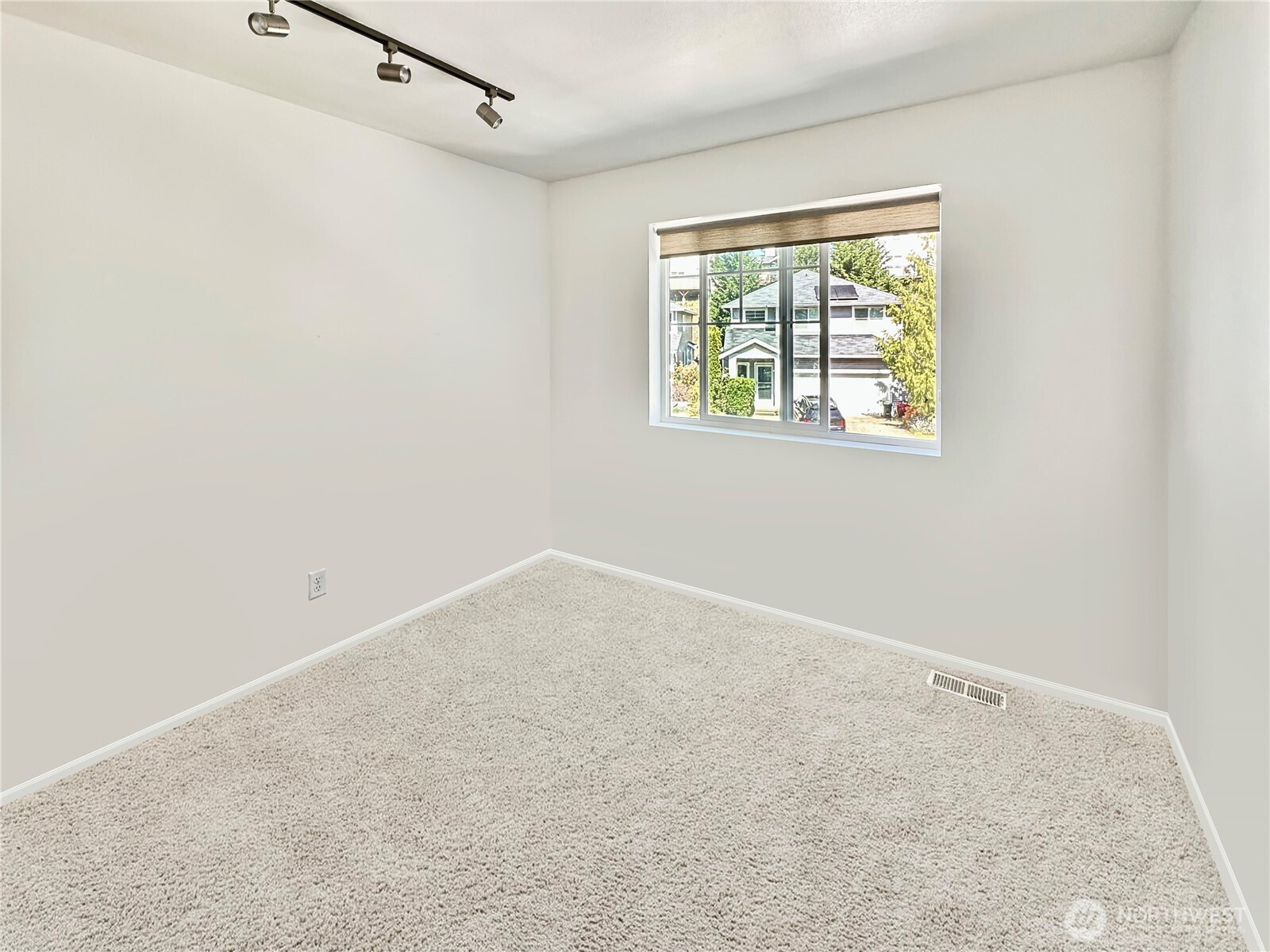 1348 Ebbets Drive Tumwater, WA 98512 - Photo 34 of 37 an empty room with windows