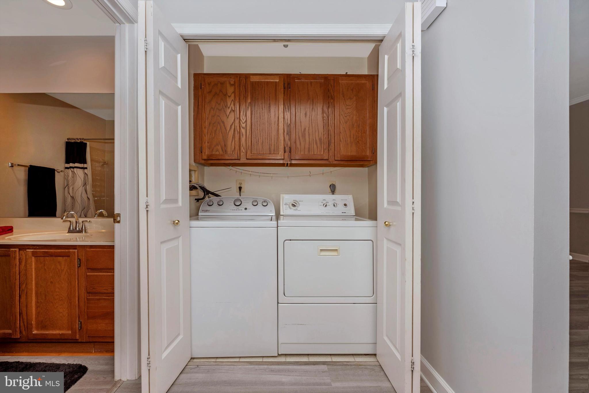 910 McLendon Drive Frederick, MD 21702 - Photo 37 of 64 laundry main level