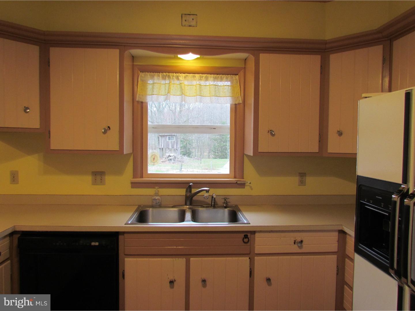 1015 Forrest Road Sellersville, PA 18960 - Photo 6 of 25 Gallery Image 6