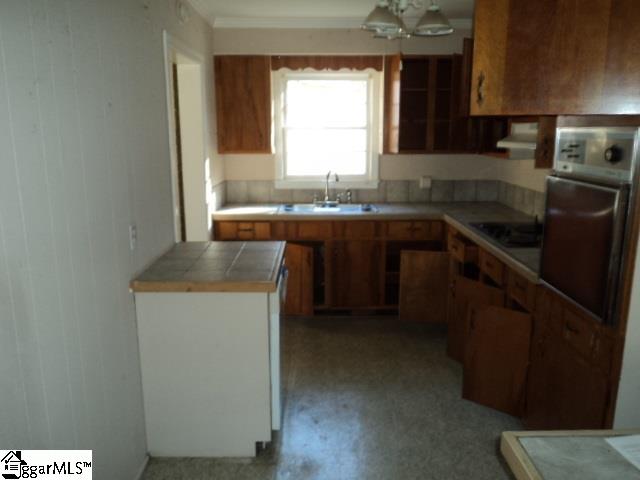 396 Adger Road Easley, SC 29642 - Photo 5 of 9