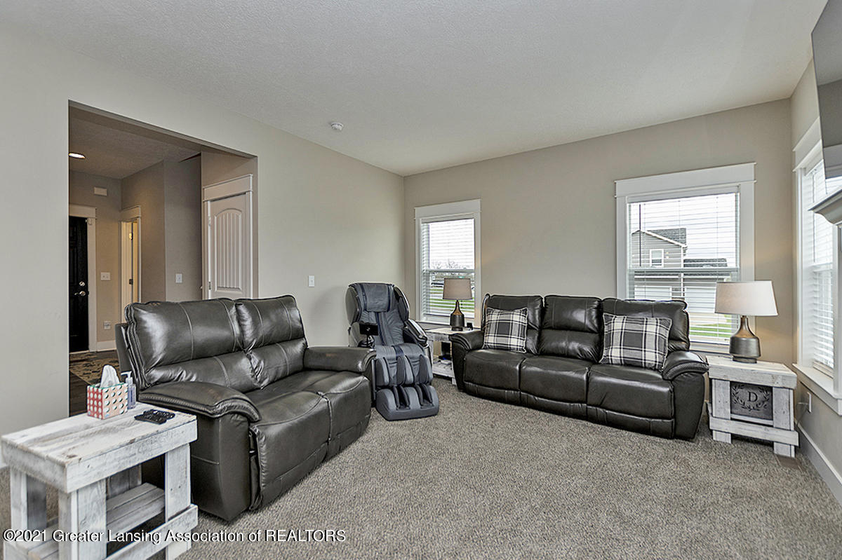 6247 Barbados Way Dimondale, MI 48821 - Photo 5 of 31 Great Room