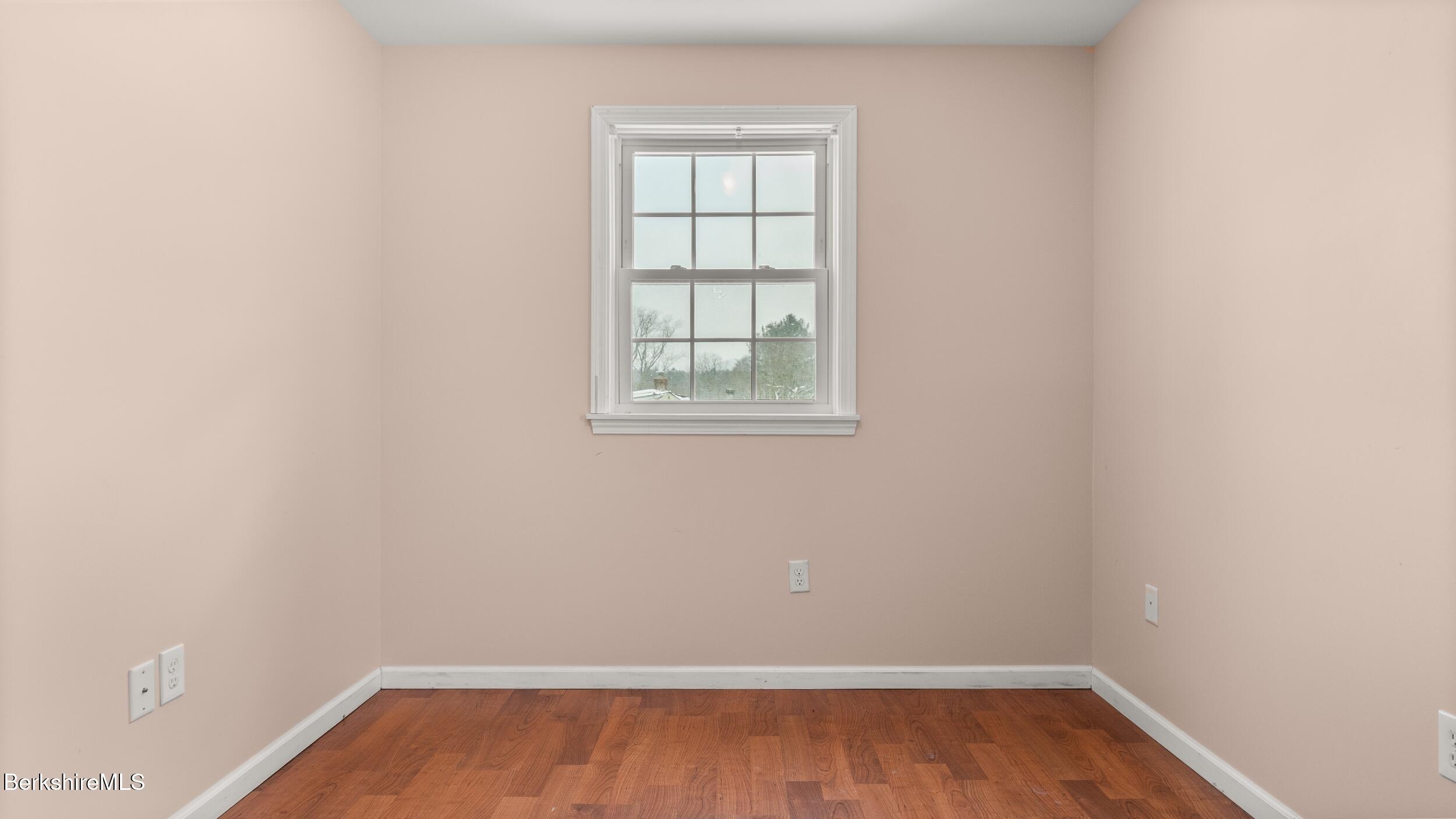 42 Bryant Street Pittsfield, MA 01201 - Photo 15 of 22 BEDROOM