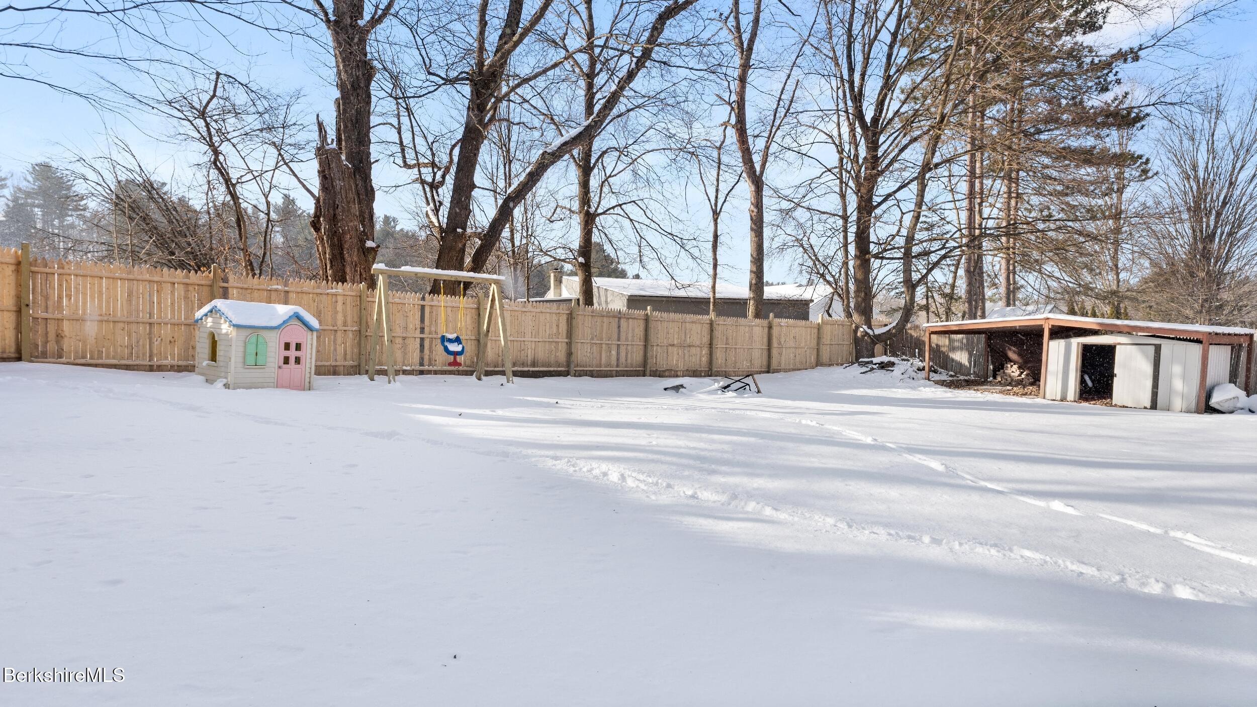 42 Bryant Street Pittsfield, MA 01201 - Photo 21 of 22 BACKYARD