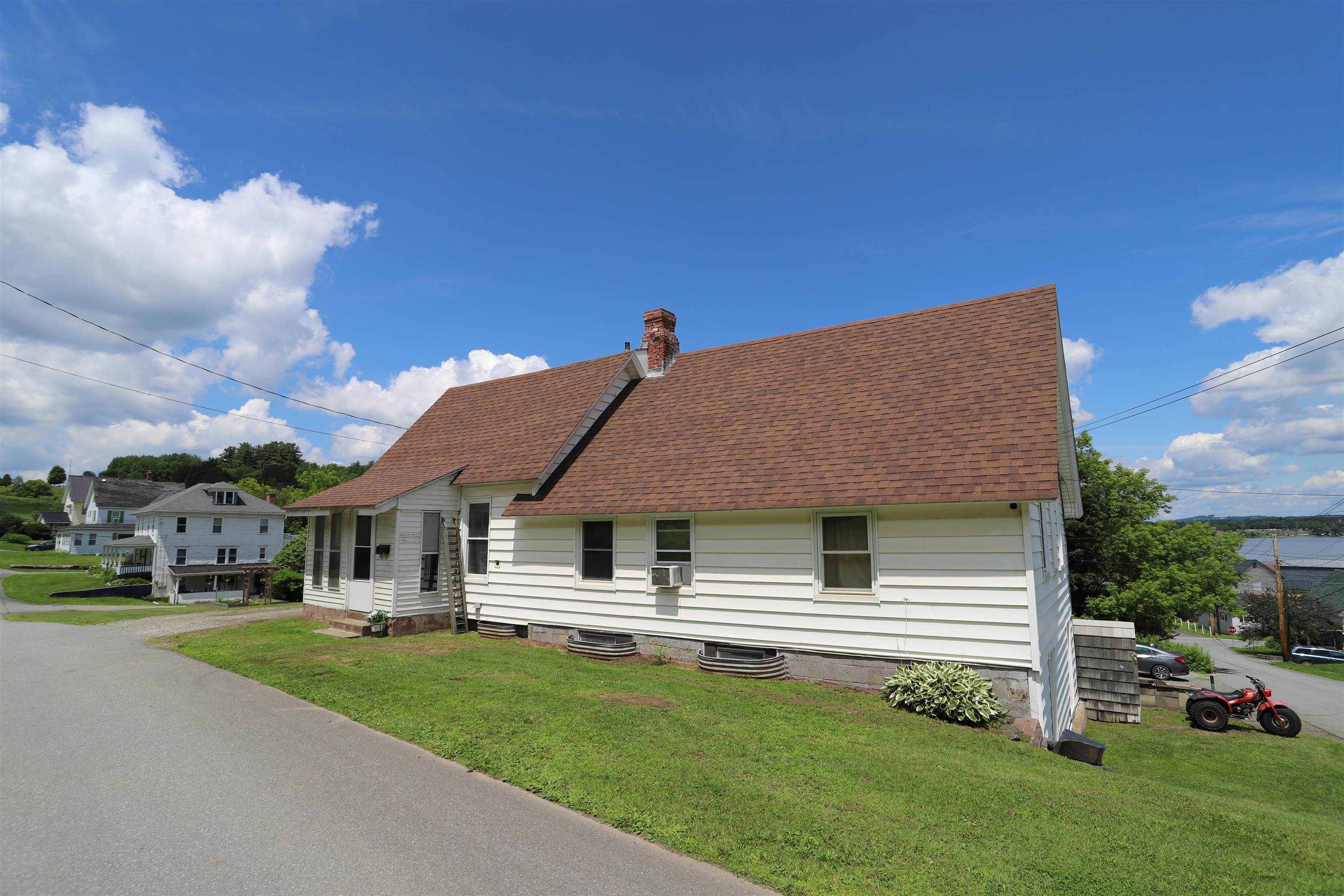 94 Orchard Street Newport, VT 05855 - Photo 1 of 34