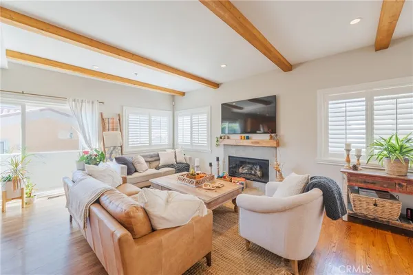 $1,798,000 | 611 North Lucia Avenue, Unit B, Redondo Beach, CA 90277