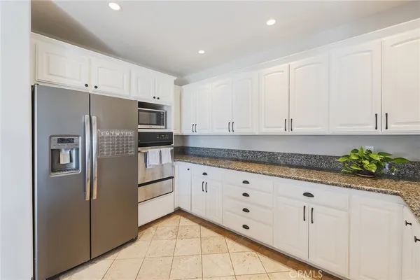 $1,798,000 | 611 North Lucia Avenue, Unit B, Redondo Beach, CA 90277
