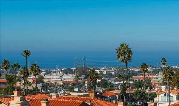 $1,798,000 | 611 North Lucia Avenue, Unit B, Redondo Beach, CA 90277