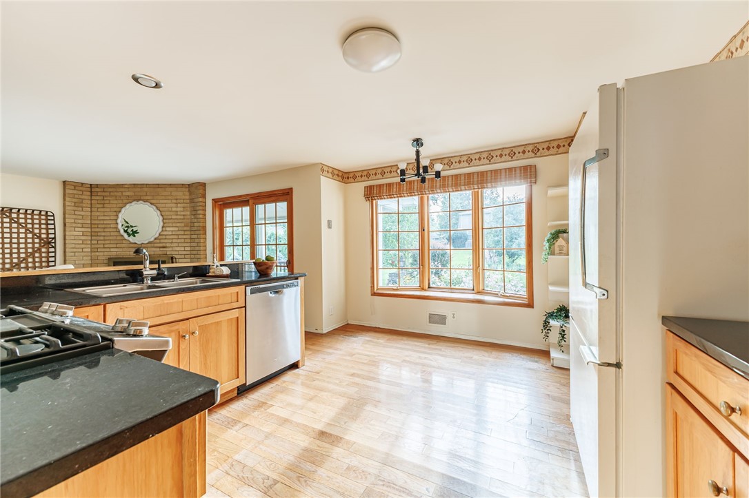 5 Buchanan Road Pittsford, NY 14534 - Photo 12 of 42 Gallery Image 12