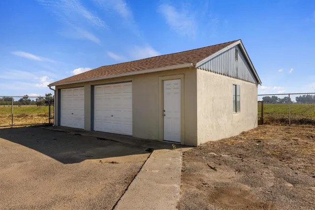 a view of backyard of house