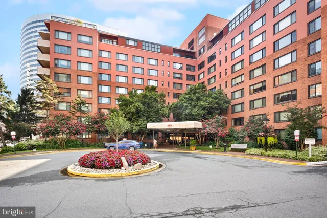 $174,900 | 1021 Arlington Boulevard, Unit 240, Arlington, VA 22209