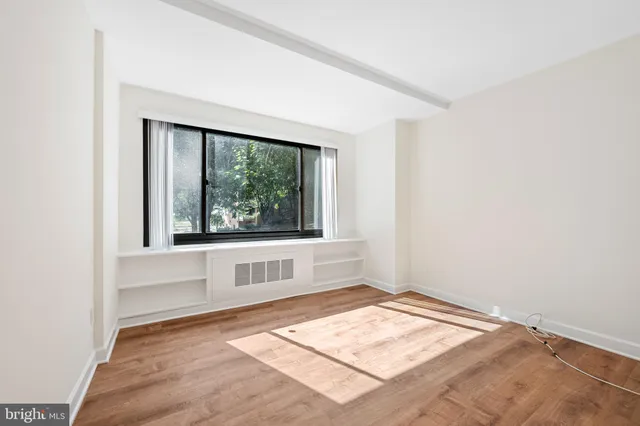 $174,900 | 1021 Arlington Boulevard, Unit 240, Arlington, VA 22209