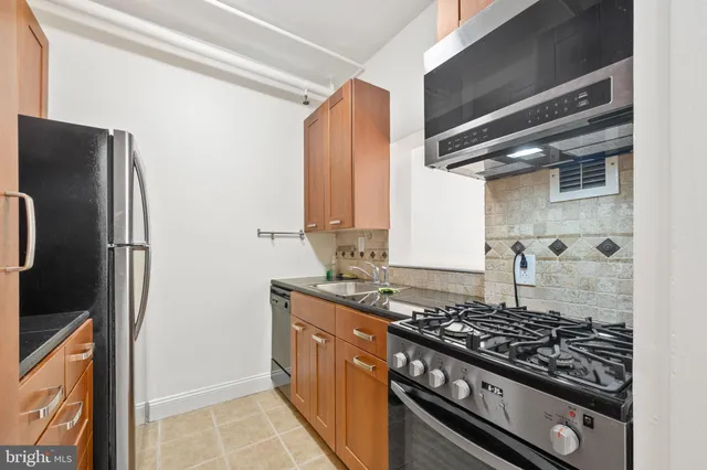 $174,900 | 1021 Arlington Boulevard, Unit 240, Arlington, VA 22209