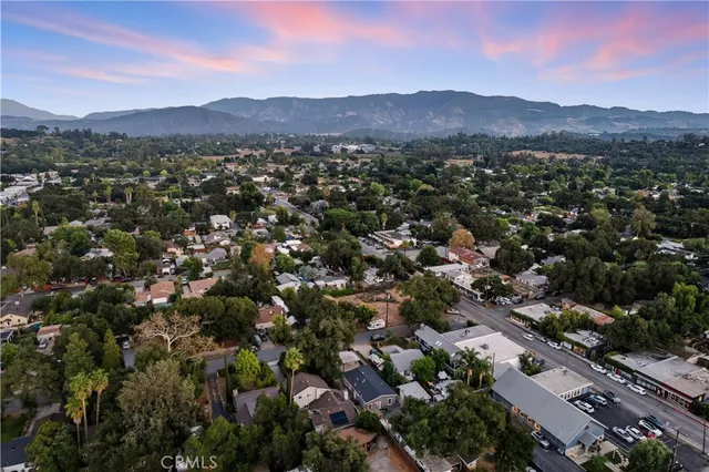 $895,000 | 125 North Alvarado Street, Ojai, CA 93023