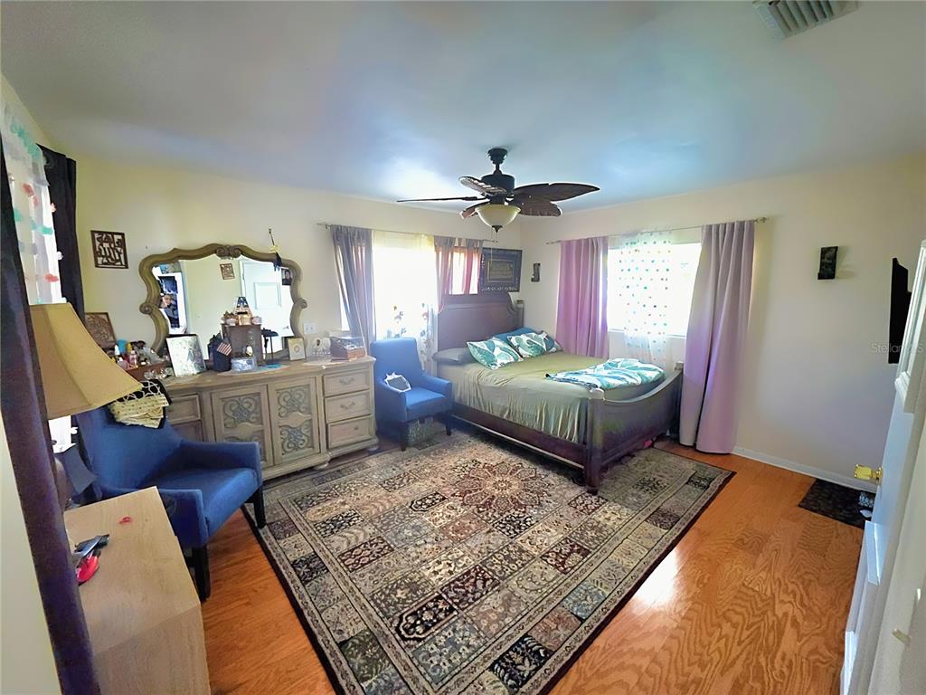 805 South Keene Road Clearwater, FL 33764 - Photo 13 of 17