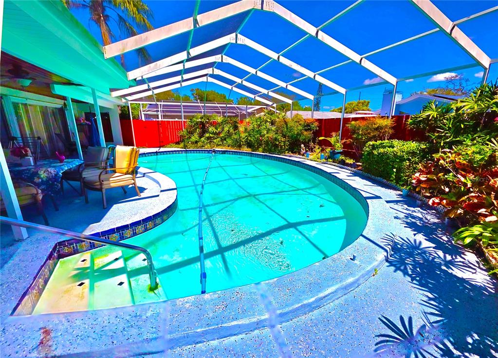 805 South Keene Road Clearwater, FL 33764 - Photo 2 of 17