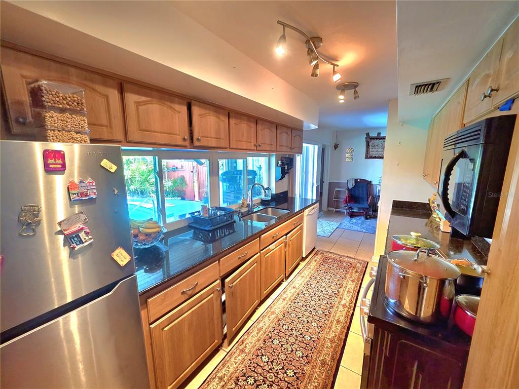 805 South Keene Road Clearwater, FL 33764 - Photo 7 of 17