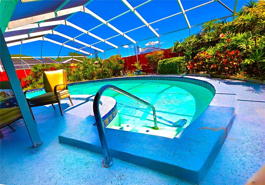 805 South Keene Road Clearwater, FL 33764 - Photo 9 of 17