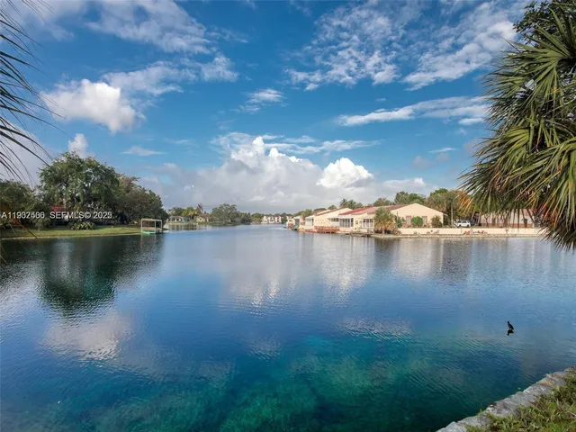 $585,000 | 6918 Holly Road, Miami Lakes, FL 33014