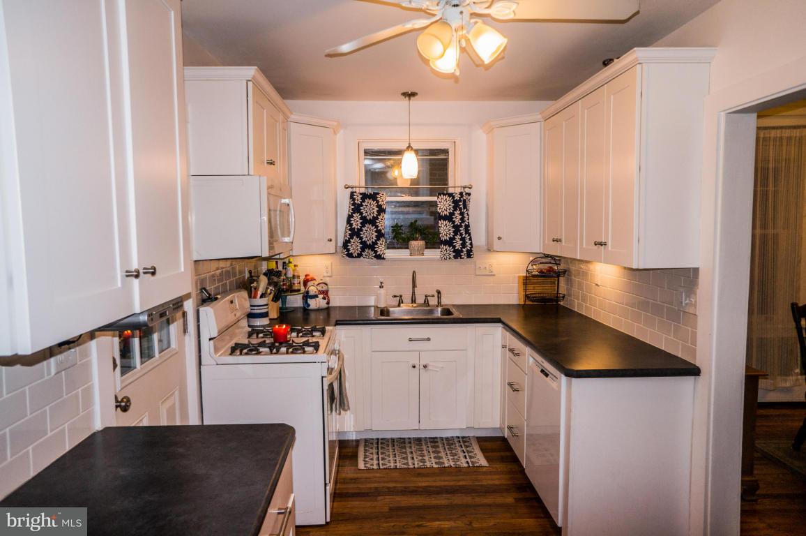 311 Rider Avenue Lancaster, PA 17603 - Photo 3 of 25 Gallery Image 3