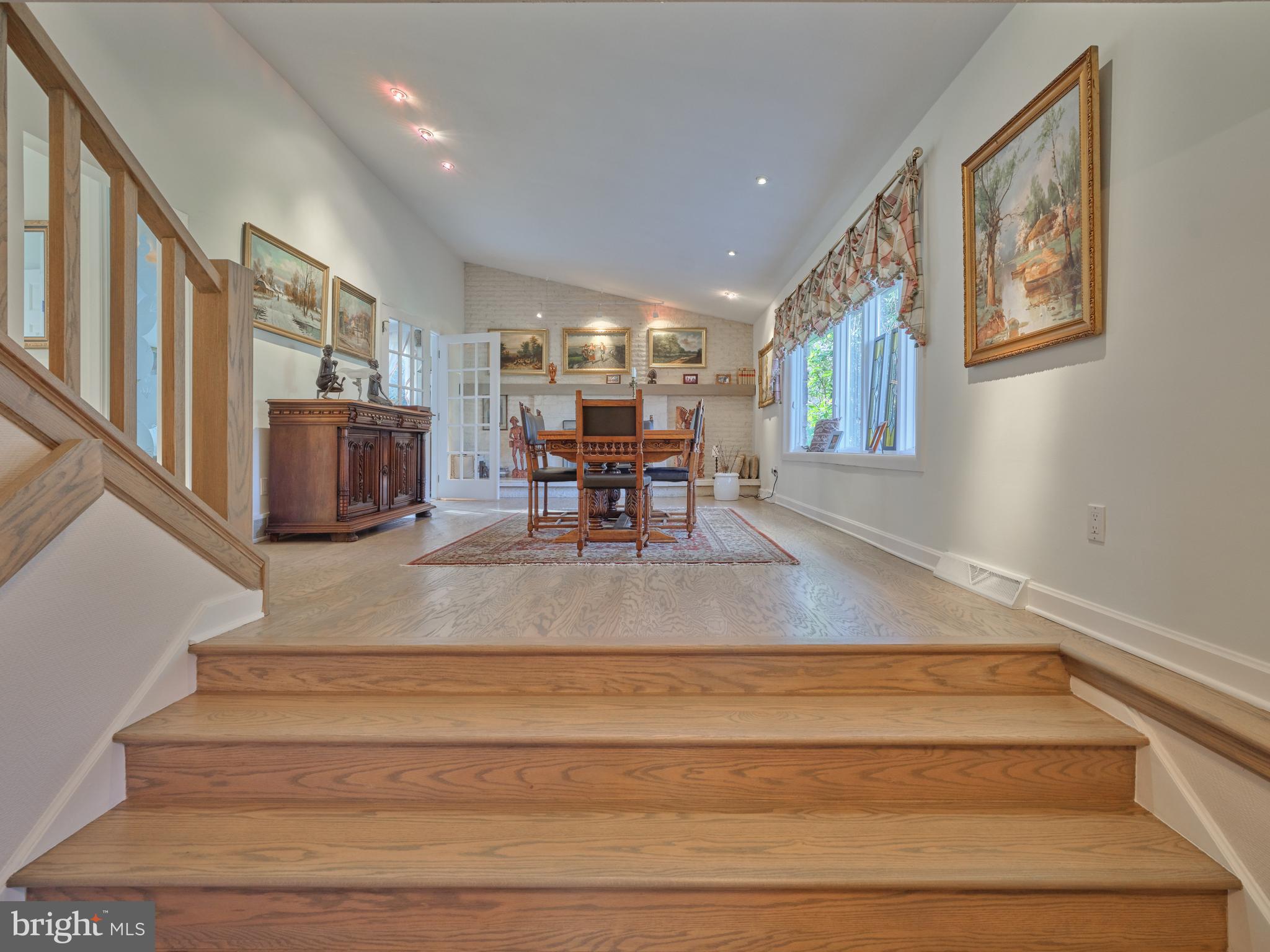 14 Jonathan Way Washington Crossing, PA 18977 - Photo 7 of 58 Foyer