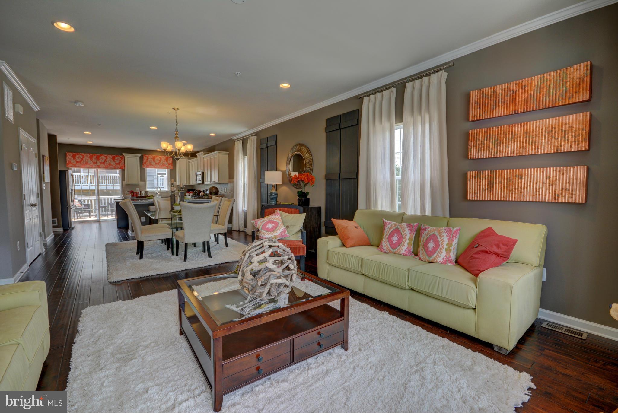1055 Red Clover Road Gambrills, MD 21054 - Photo 18 of 28 Living Room
