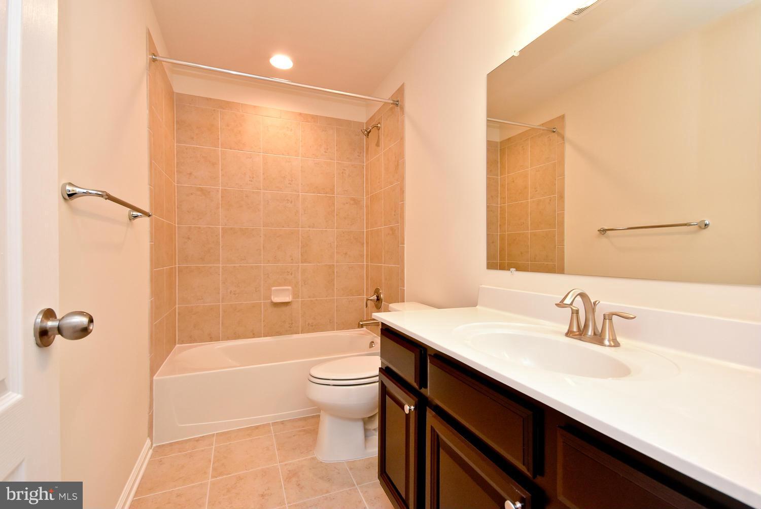 1055 Red Clover Road Gambrills, MD 21054 - Photo 9 of 28 Bath