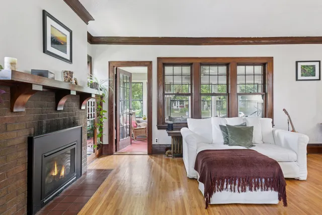 $429,900 | 1756 West Minnehaha Avenue, St. Paul, MN 55104