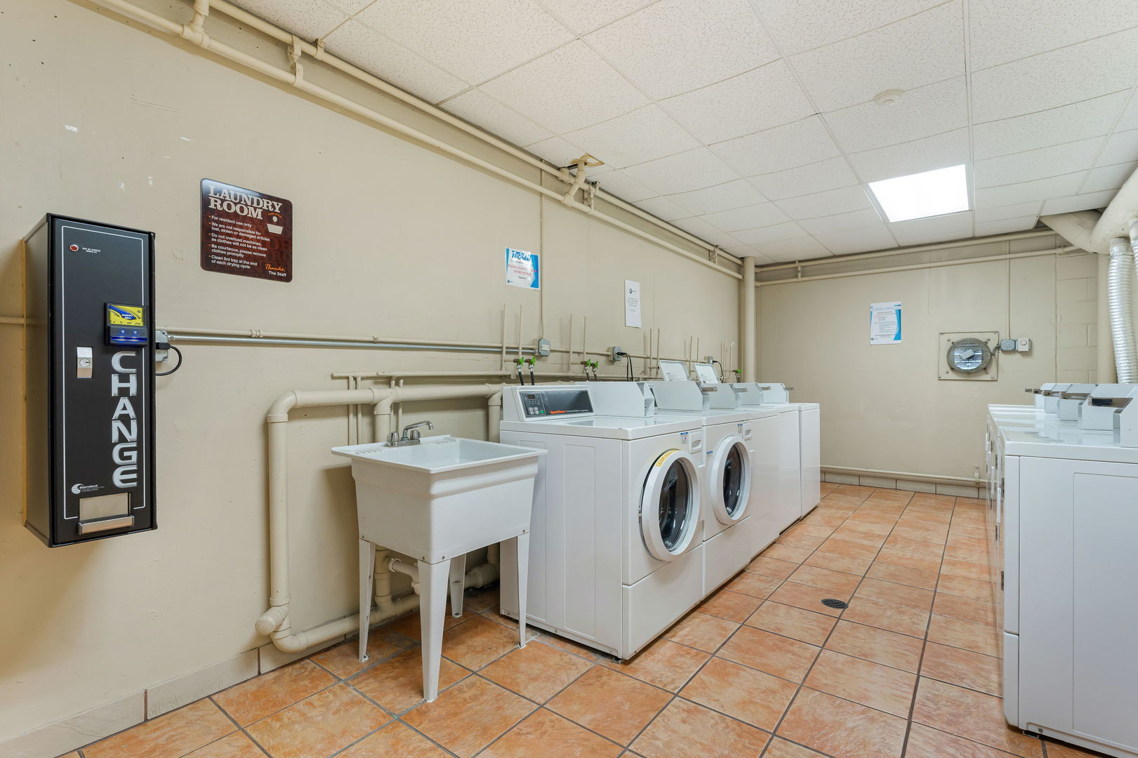 1043 South York Road, Unit 310 Bensenville, IL 60106 - Photo 13 of 16