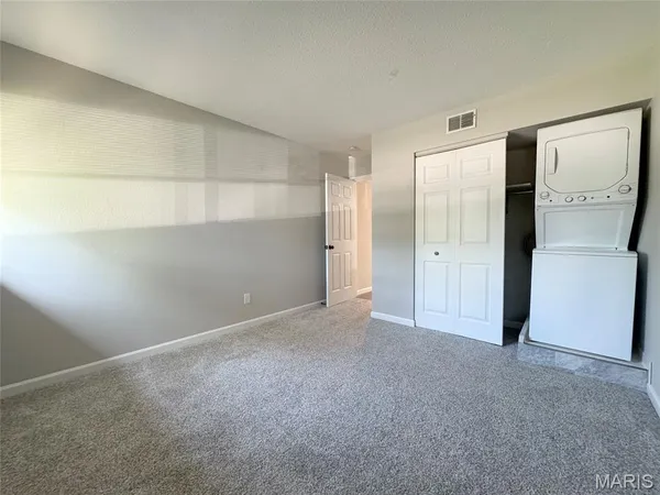 $140,000 | 1400 Heritage Landing, Unit 308, St. Charles, MO 63303