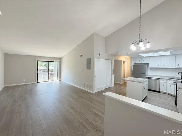 $140,000 | 1400 Heritage Landing, Unit 308, St. Charles, MO 63303