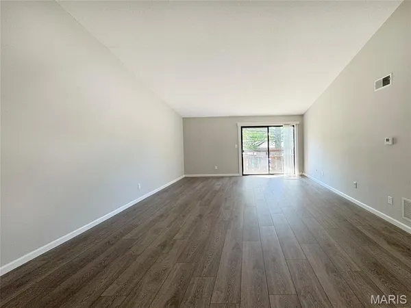 $140,000 | 1400 Heritage Landing, Unit 308, St. Charles, MO 63303