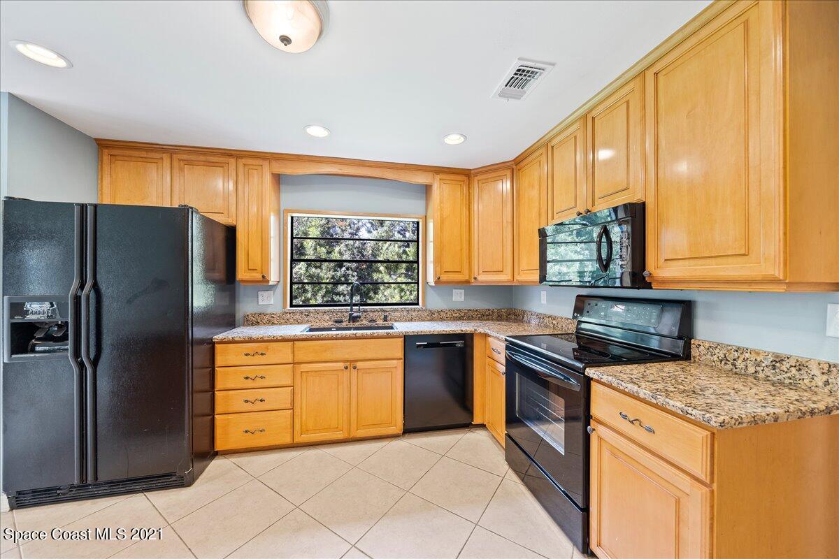 3780 Laurette Road Merritt Island, FL 32952 - Photo 15 of 46 Kitchen 3