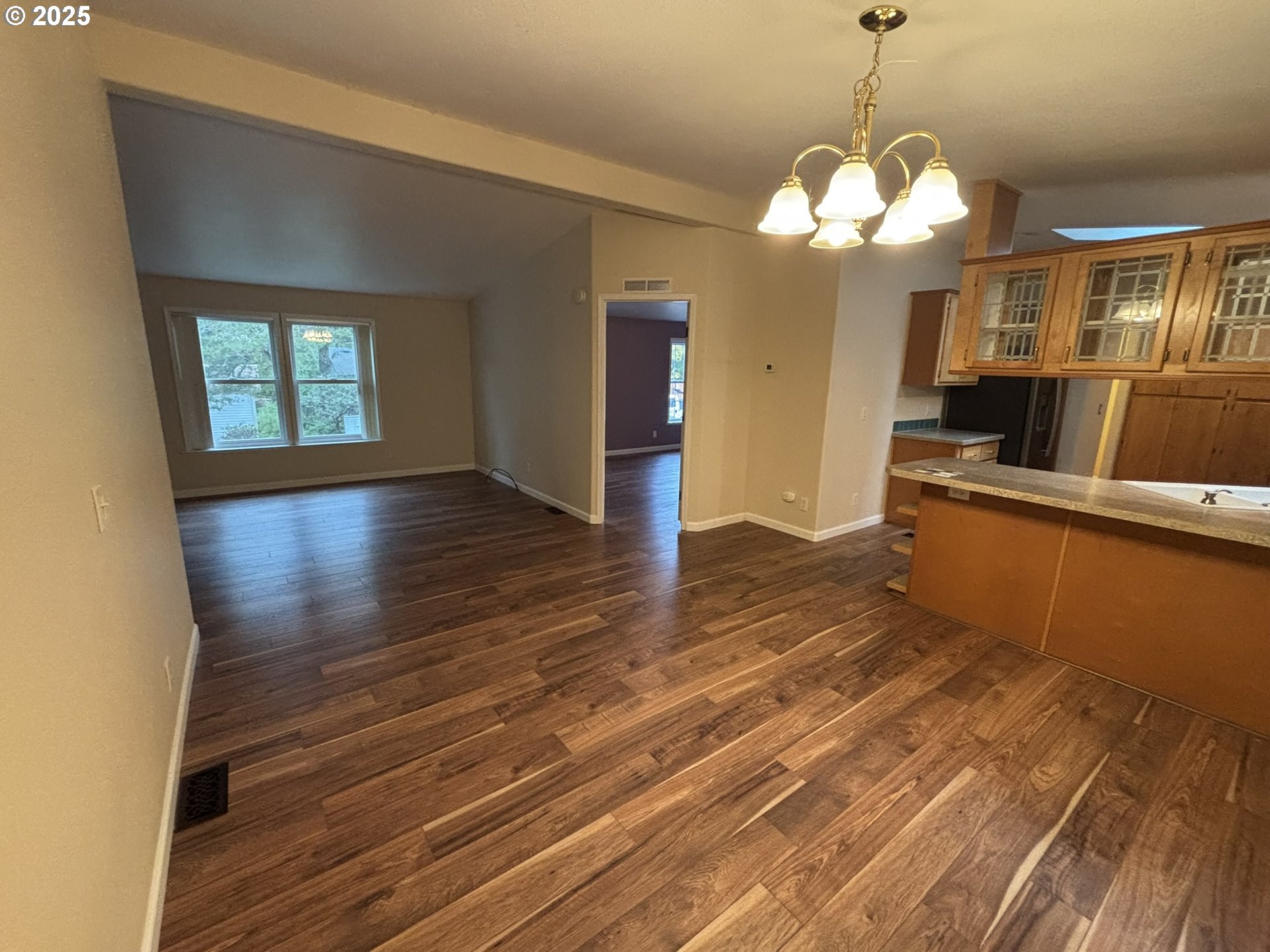 325 Jonathan Lane Florence, OR 97439 - Photo 5 of 37 a view of a livingroom with a chandelier