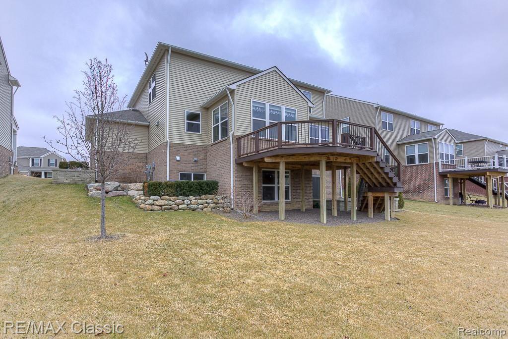 29845 Macintosh Lane New Hudson, MI 48165 - Photo 2 of 46
