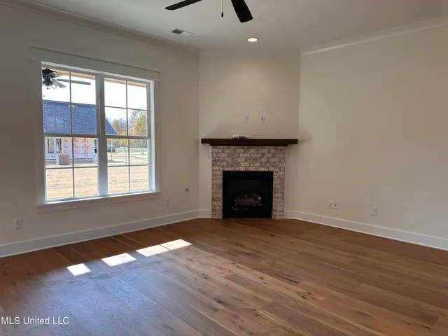 $399,900 | 3631 Kreunen Street, Nesbit, MS 38651