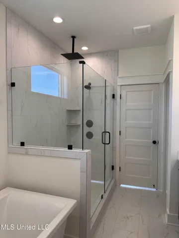 $399,900 | 3631 Kreunen Street, Nesbit, MS 38651