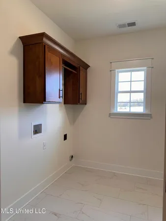 $399,900 | 3631 Kreunen Street, Nesbit, MS 38651