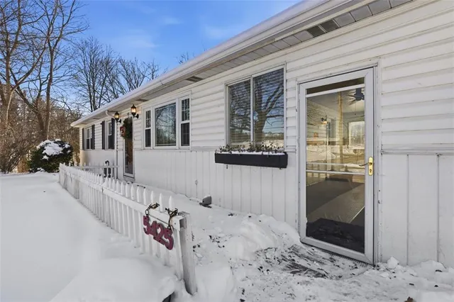 a house view with a outdoor space