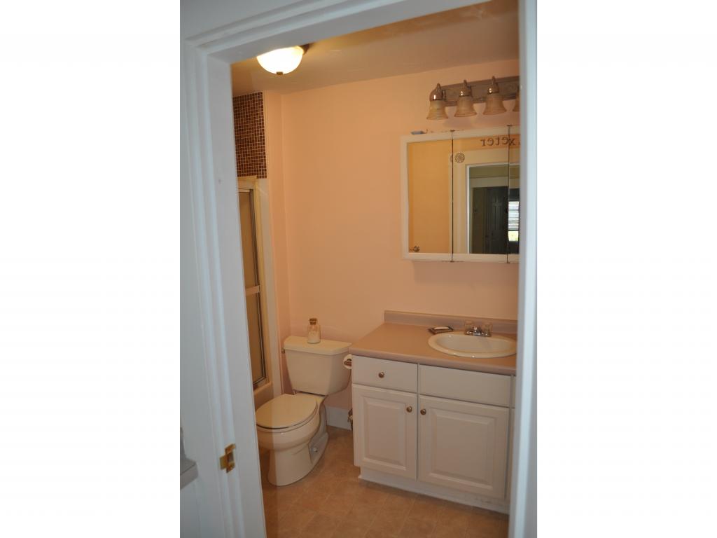 11 B Carroll Street, Unit 2 Exeter, NH 03833 - Photo 16 of 24 Gallery Image 16