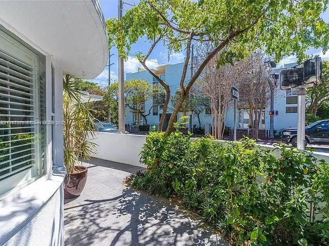 $895,000 | 8101 Harding Avenue, Miami Beach, FL 33141