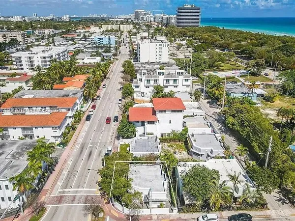 $895,000 | 8101 Harding Avenue, Miami Beach, FL 33141