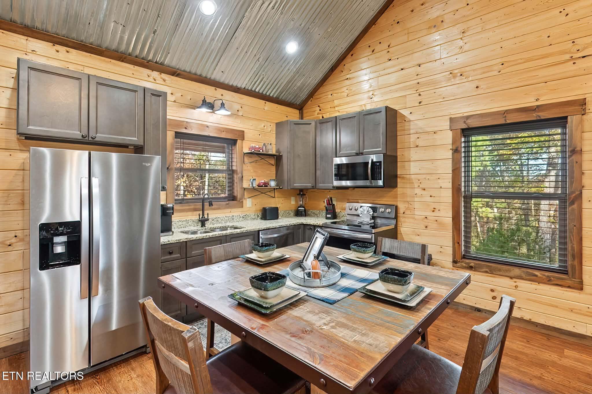 3571 Locust Ridge Road Sevierville, TN 37876 - Photo 10 of 21 Messenger_creation_30D86ECE-AED5-4384-AA