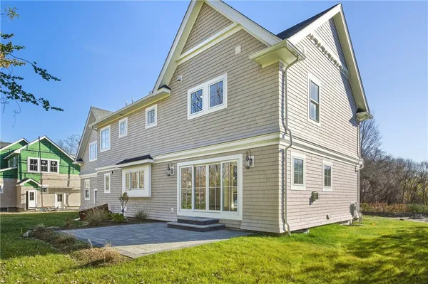 $1,670,000 | 3 Knowlton Court, Bristol, RI 02809