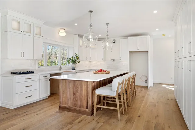 $1,670,000 | 3 Knowlton Court, Bristol, RI 02809