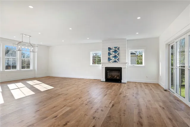 $1,670,000 | 3 Knowlton Court, Bristol, RI 02809